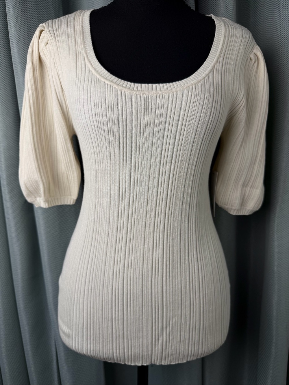 Nine West Cream Ribbed Scoop Neck Knit Top Sz Small NWT